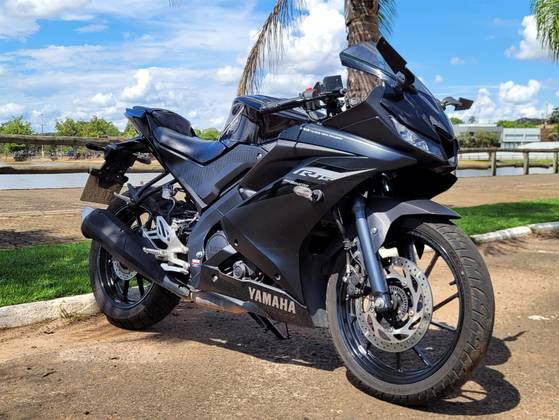 YAMAHA YZF R15 